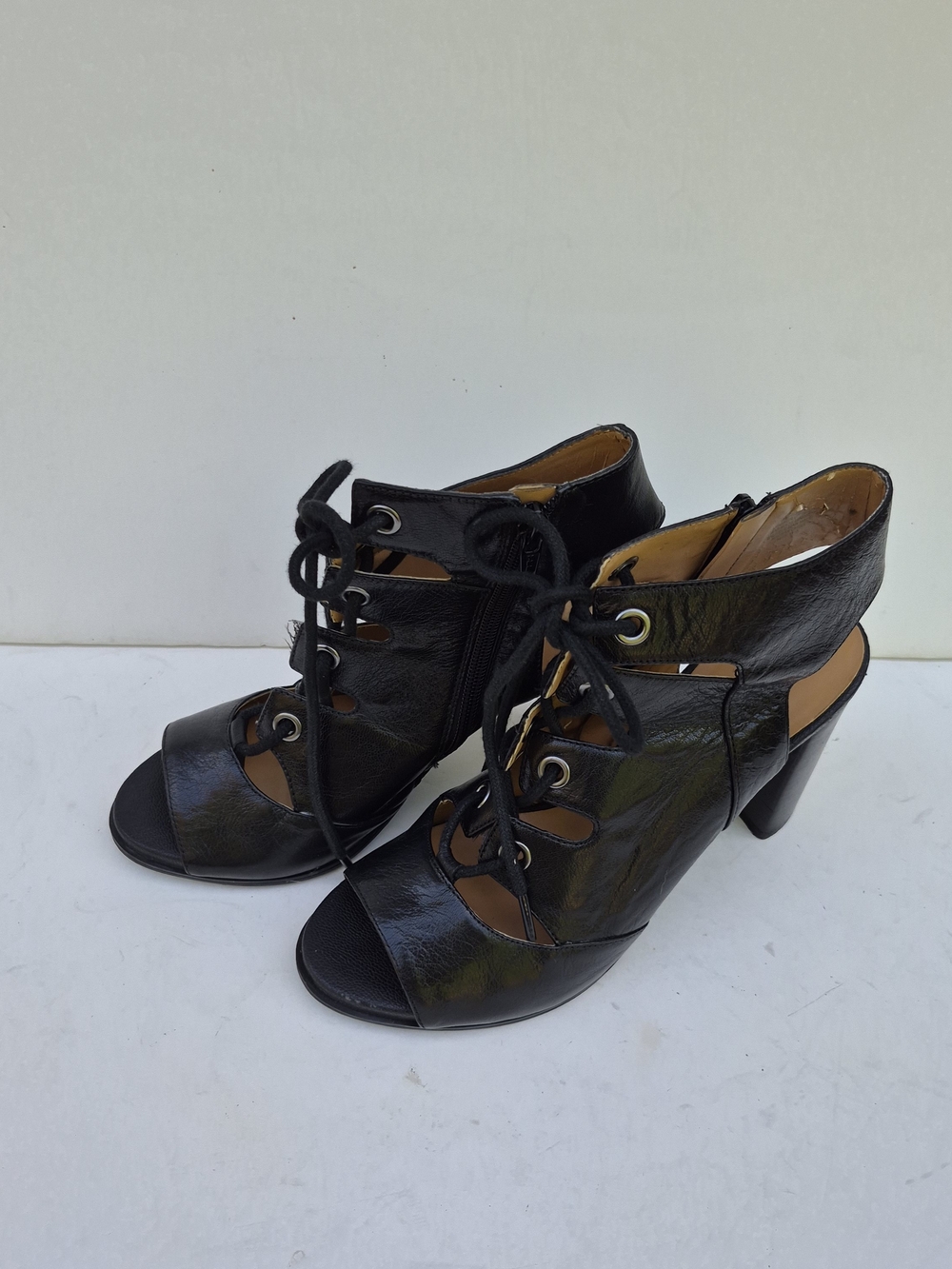 Nine West Black Leather Lace-Up Peep Toe Block Heels - 8M